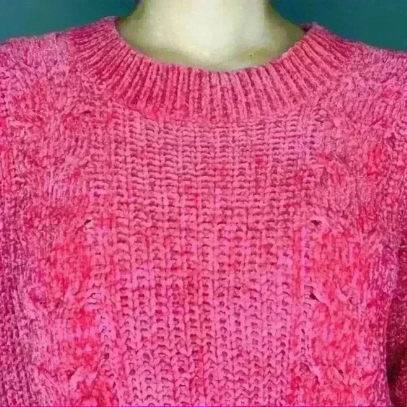 Crop sweater🌸 - Picture 2 of 4